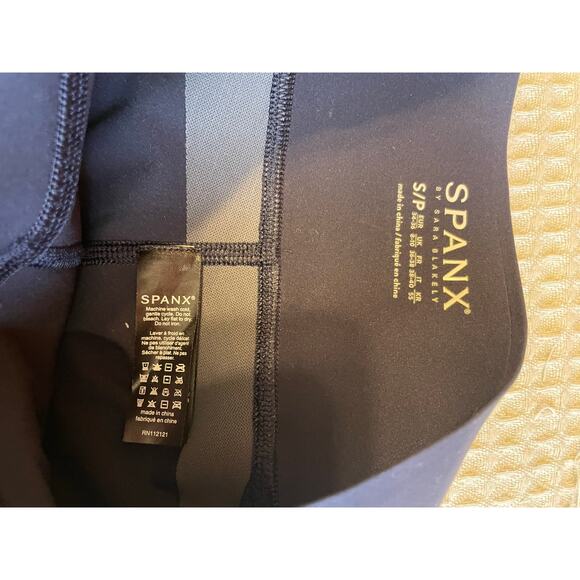 SPANX FD3715 Every Wear Tech Tape Leggings Lapis Blue Minimalist Small - Picture 10 of 14